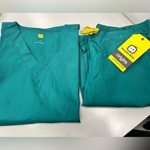 Wonder wink scrub set